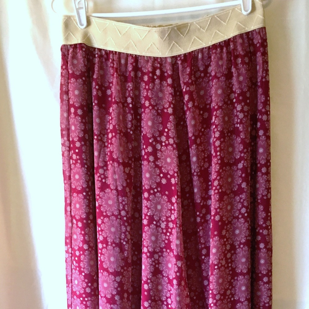 LuLaRoe Lucy Skirt